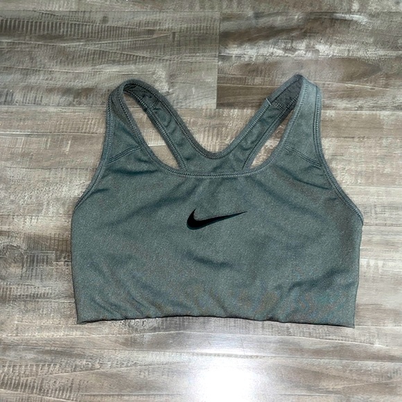 Nike Sports Bra - Picture 1 of 3
